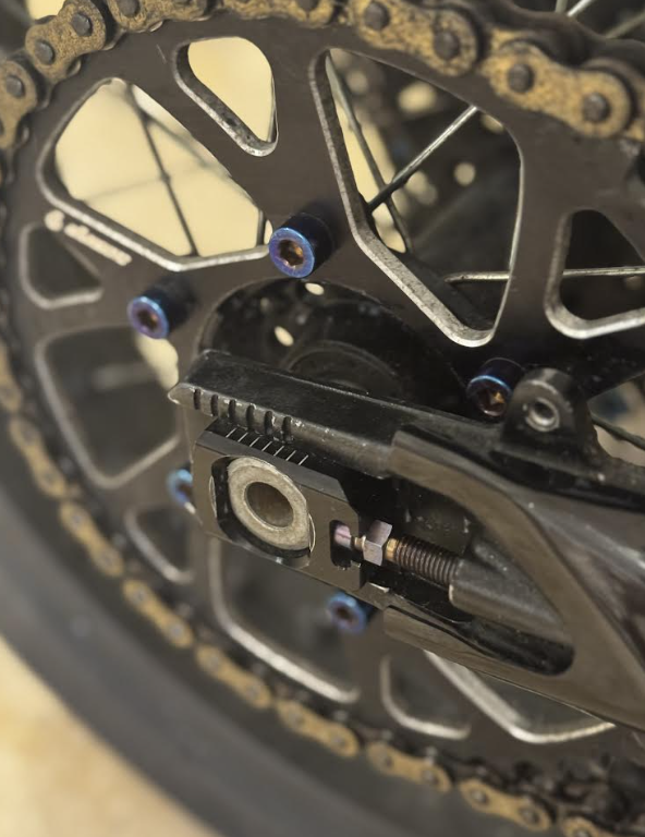 Ultra Bee Sprocket Titanium